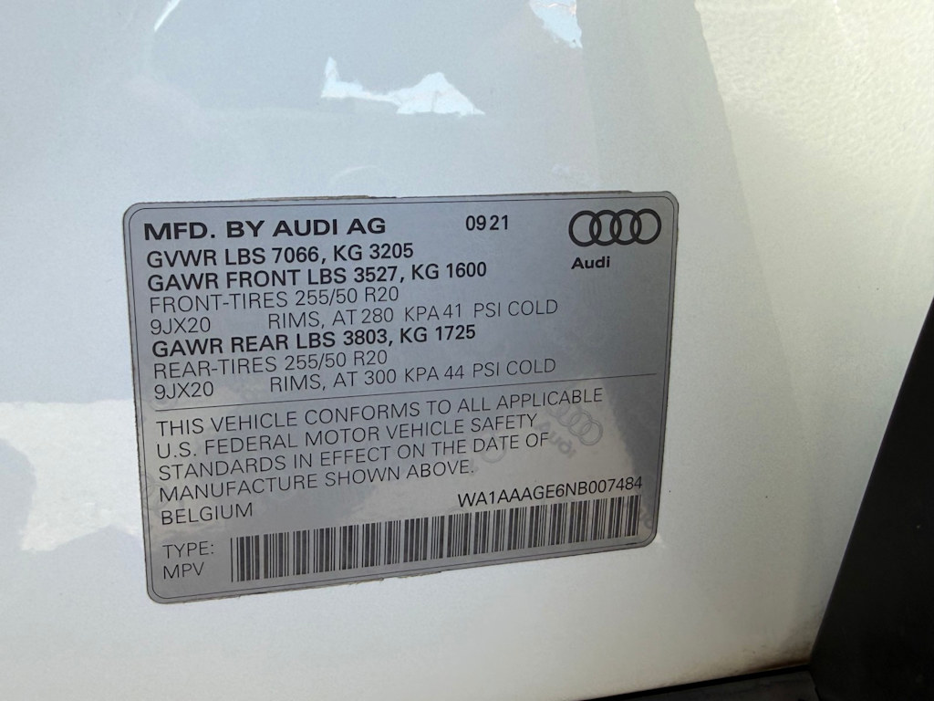 Thumbnail: 2022 Audi e-tron - 17