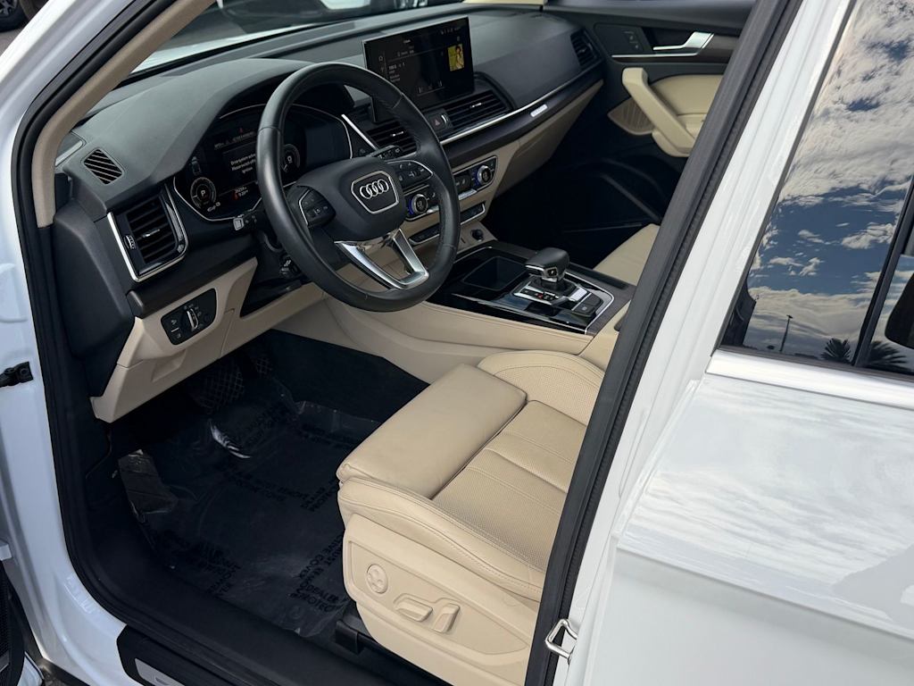 Thumbnail: 2021 Audi Q5 - 8