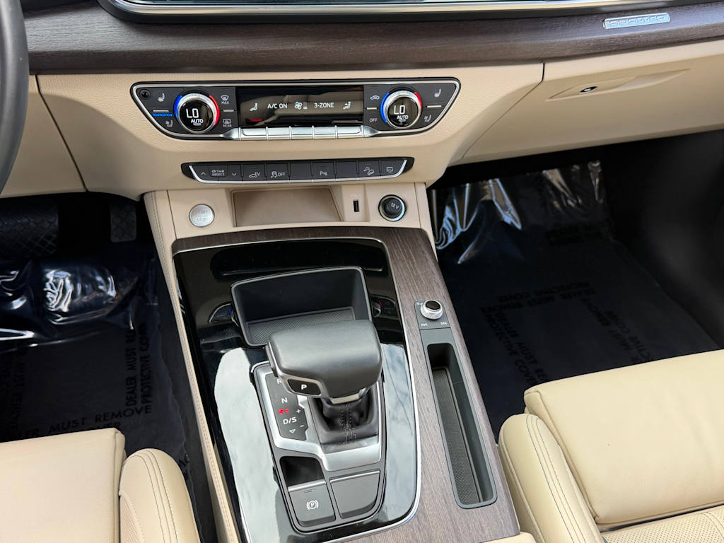 Thumbnail: 2021 Audi Q5 - 12