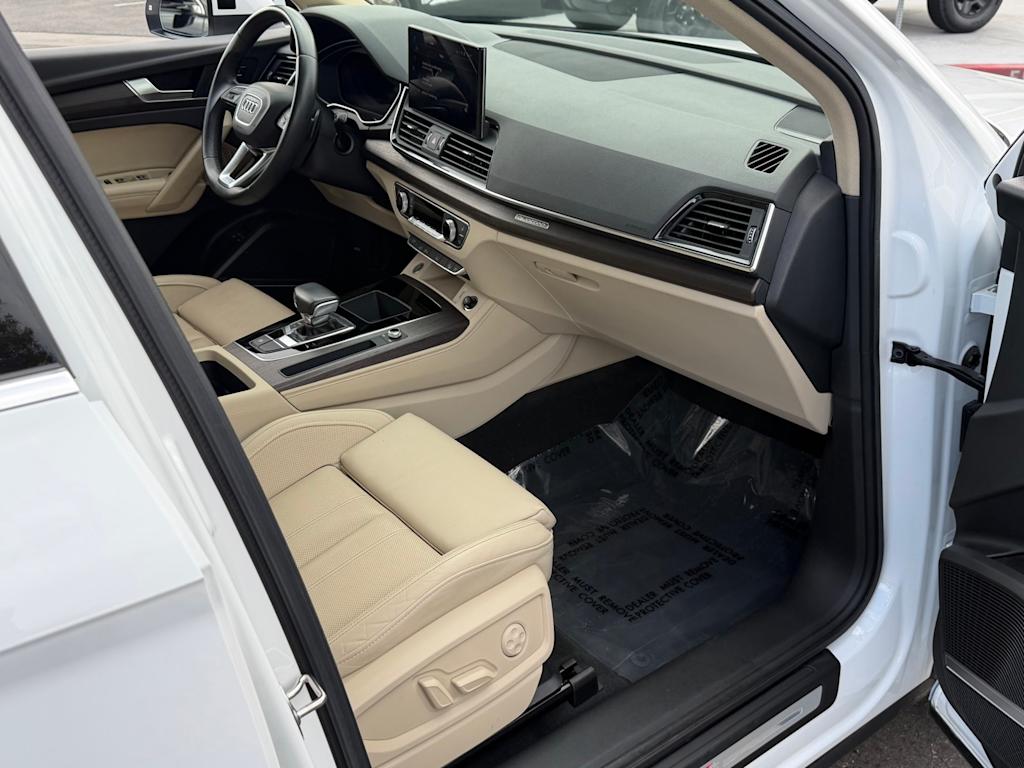 Thumbnail: 2021 Audi Q5 - 30