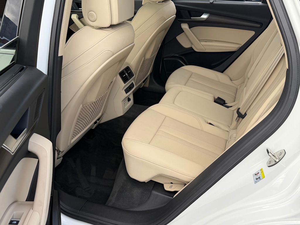 Thumbnail: 2021 Audi Q5 - 10