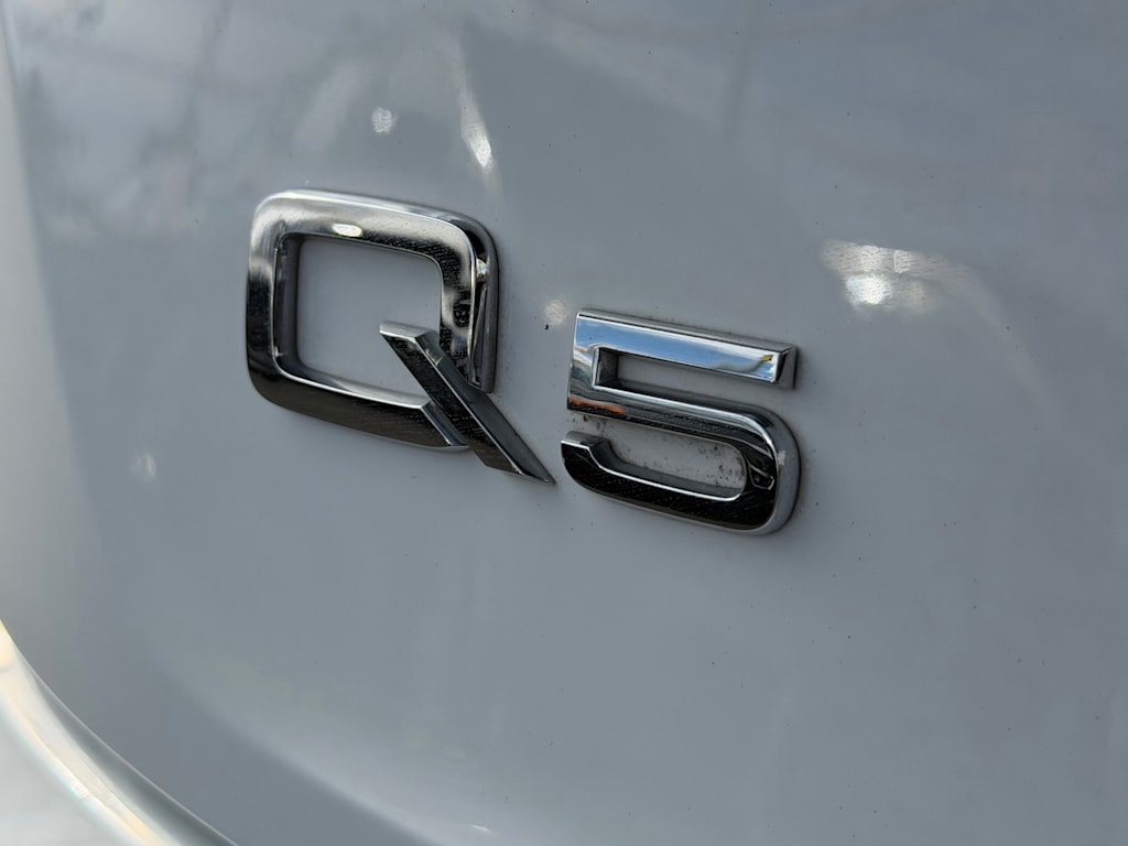 Thumbnail: 2021 Audi Q5 - 6