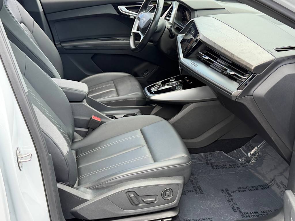 Thumbnail: 2023 Audi Q4 e-tron - 31