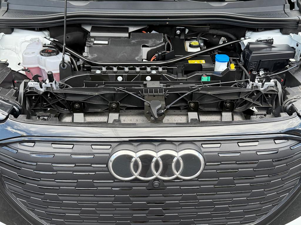 Thumbnail: 2023 Audi Q4 e-tron - 9