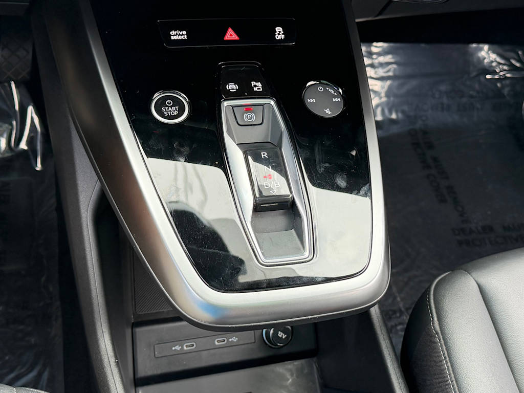 Thumbnail: 2023 Audi Q4 e-tron - 14