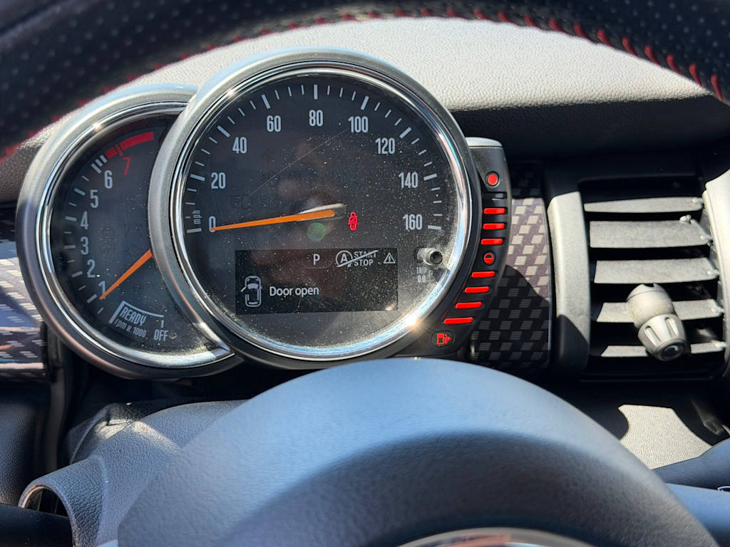 Thumbnail: 2015 MINI Cooper - 15