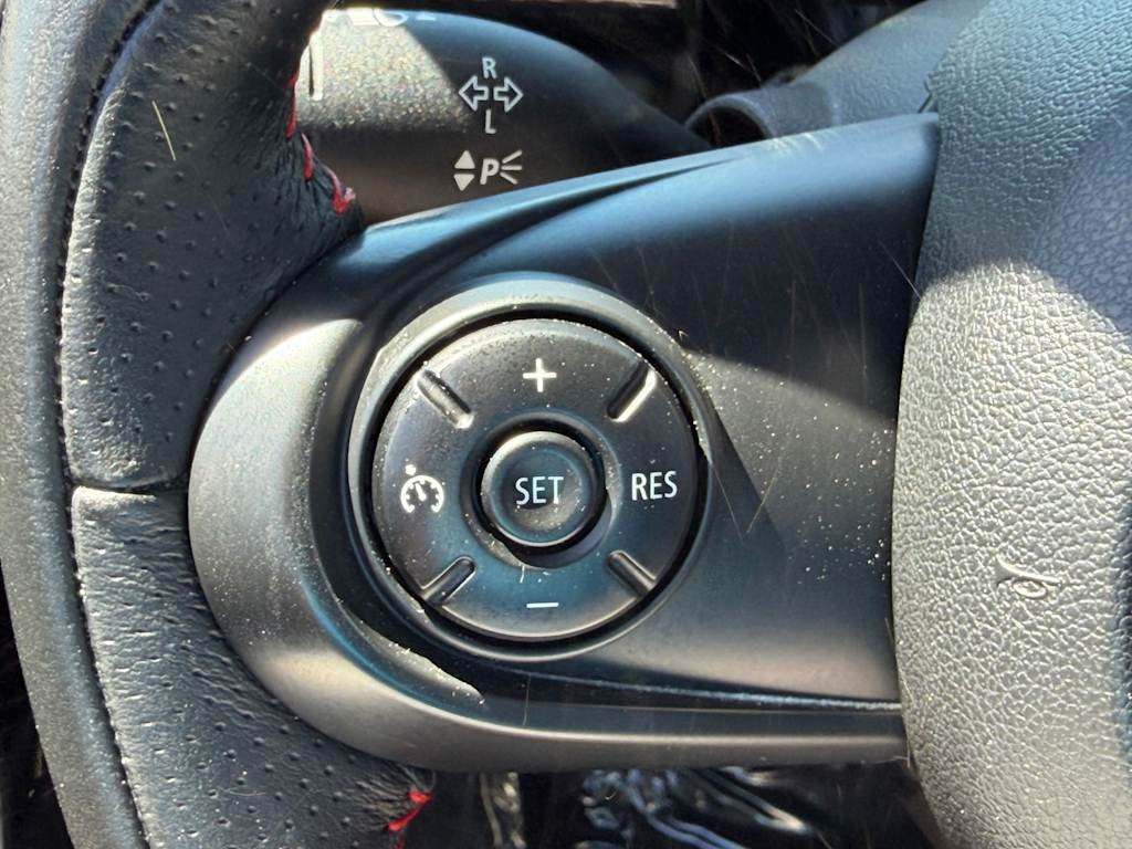Thumbnail: 2015 MINI Cooper - 24