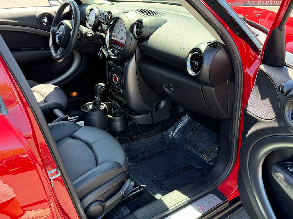 Thumbnail: 2013 MINI Cooper Countryman - 27