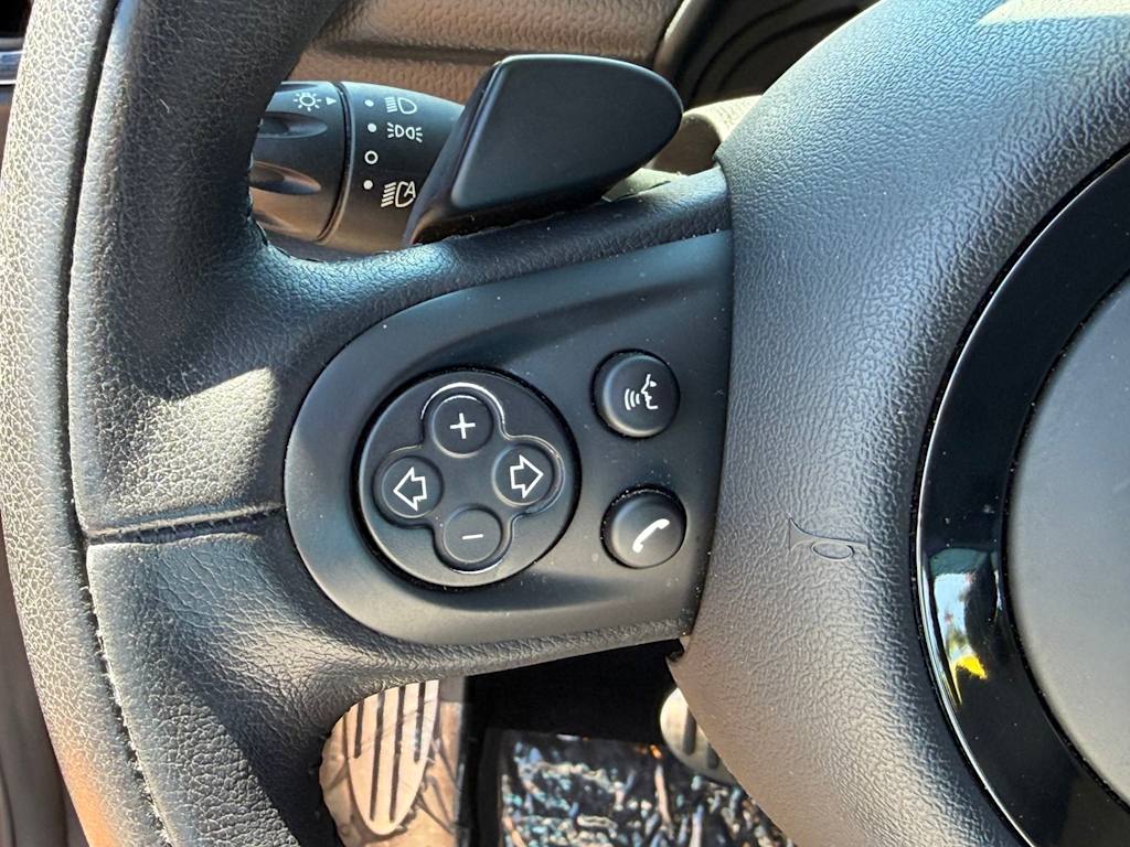 Thumbnail: 2013 MINI Cooper Countryman - 21