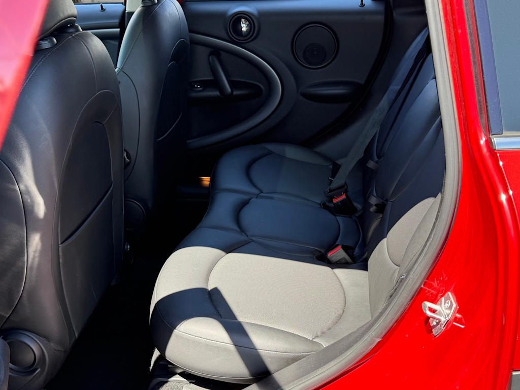 Thumbnail: 2013 MINI Cooper Countryman - 11