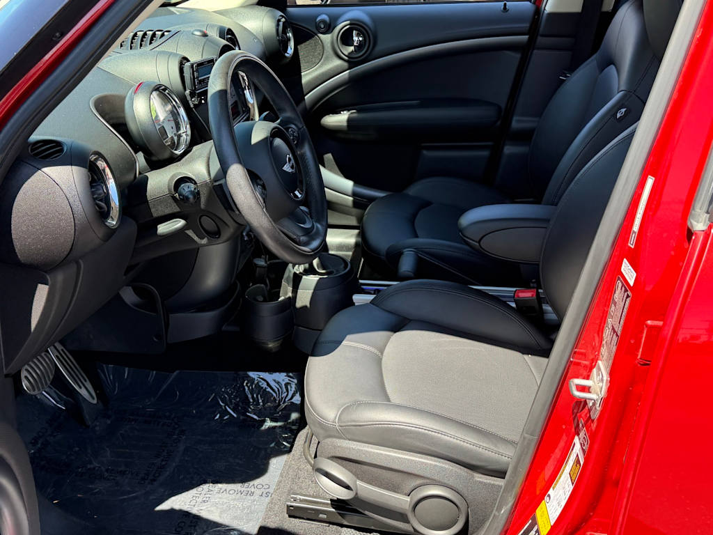 Thumbnail: 2013 MINI Cooper Countryman - 10