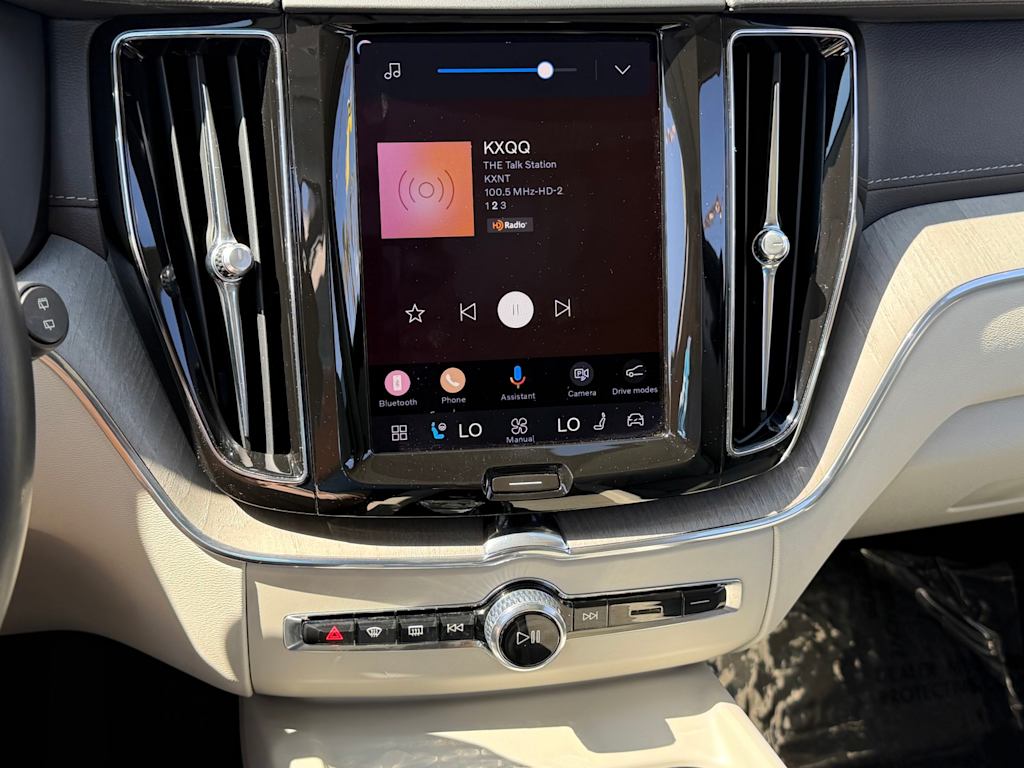 Thumbnail: 2023 Volvo XC60 - 27