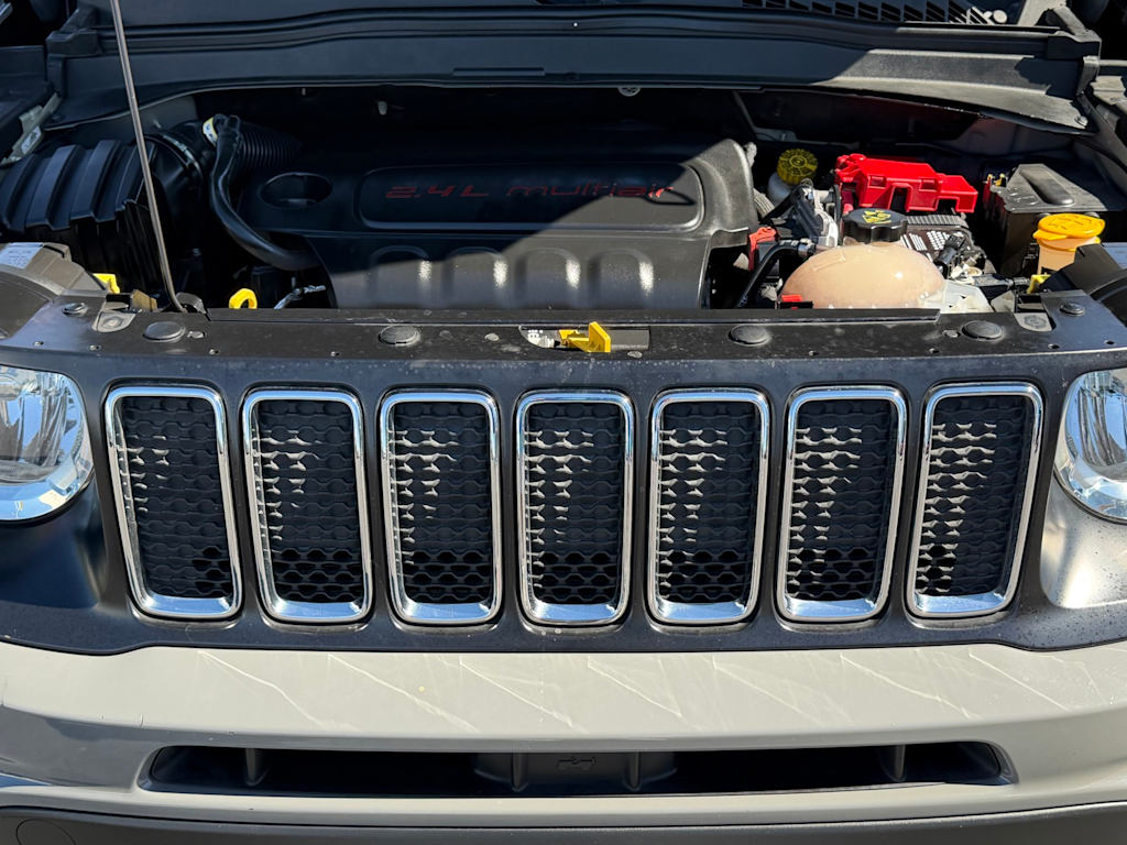 Thumbnail: 2020 Jeep Renegade - 9