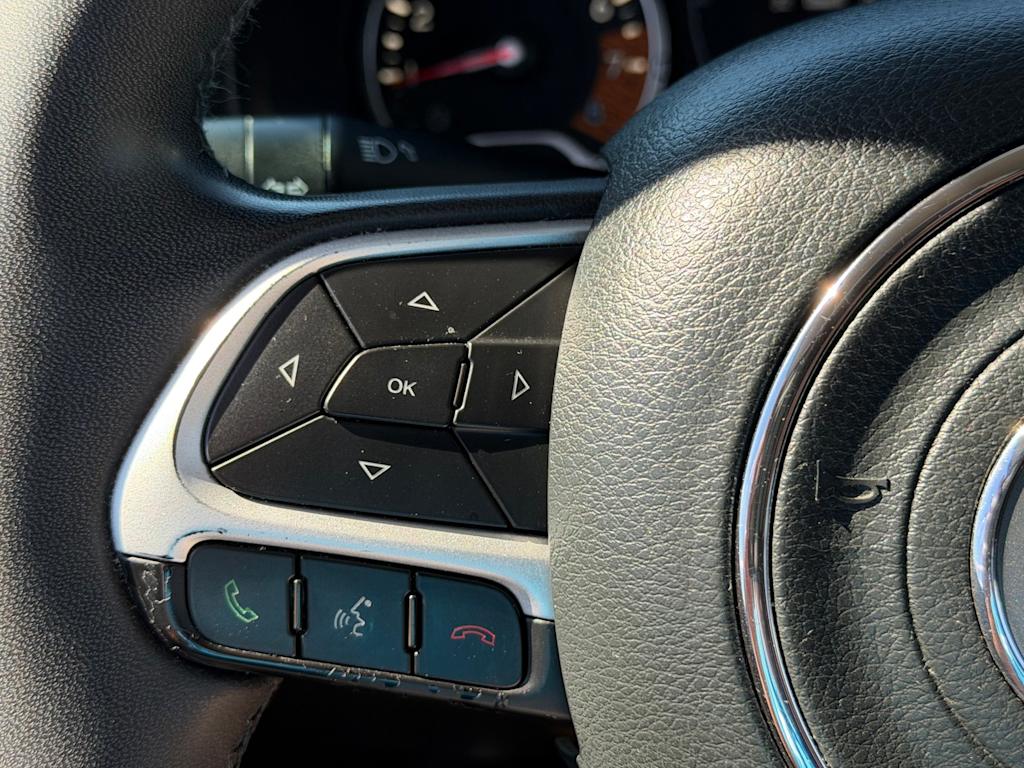 Thumbnail: 2020 Jeep Renegade - 23