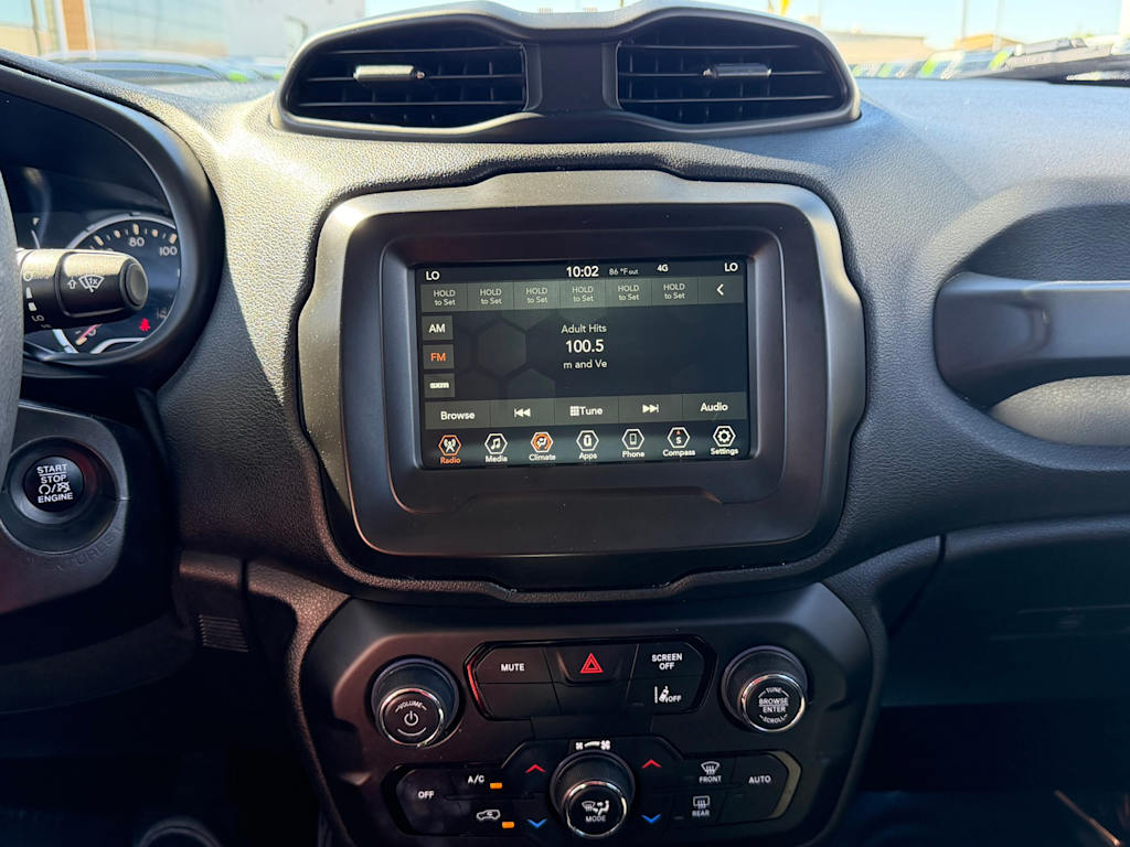 Thumbnail: 2021 Jeep Renegade - 27