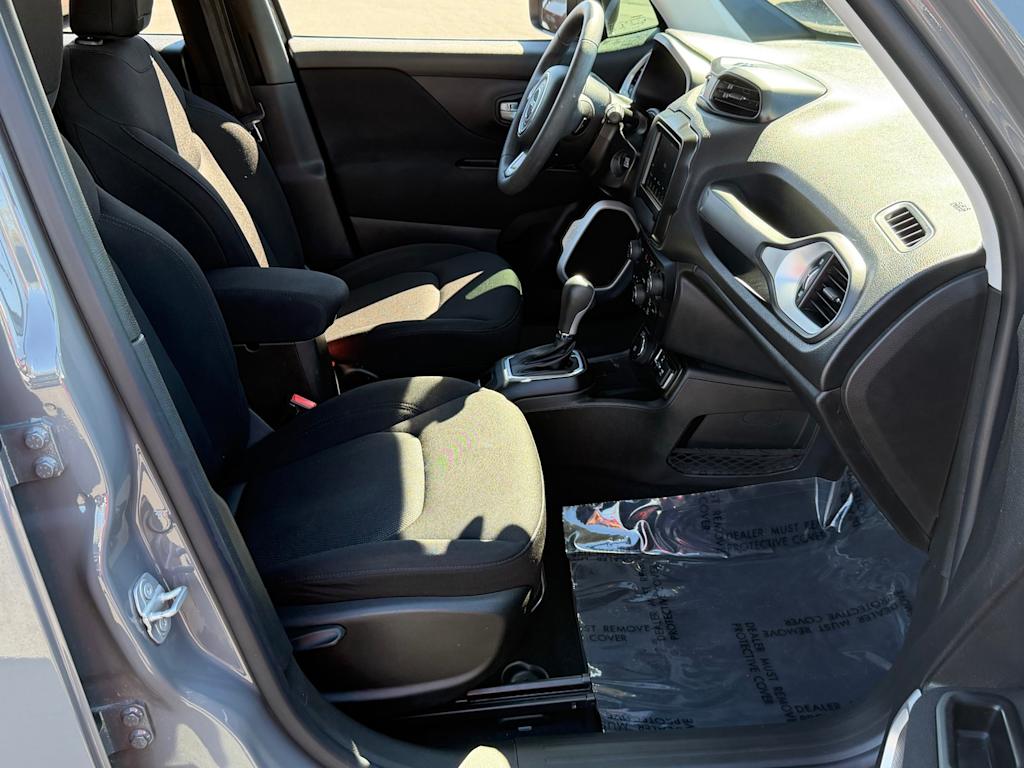 Thumbnail: 2021 Jeep Renegade - 11