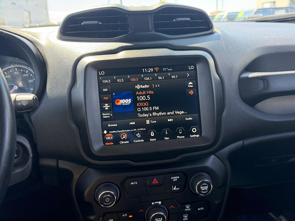 Thumbnail: 2022 Jeep Renegade - 28