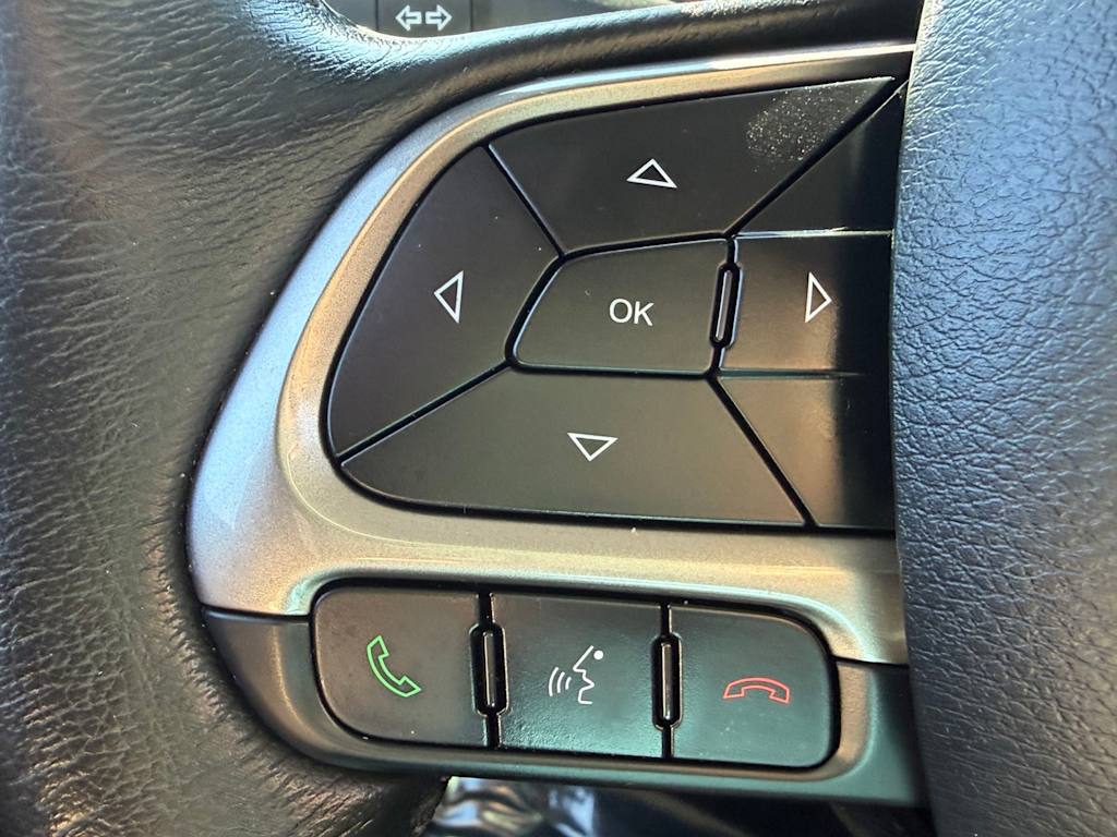 Thumbnail: 2022 Jeep Renegade - 25