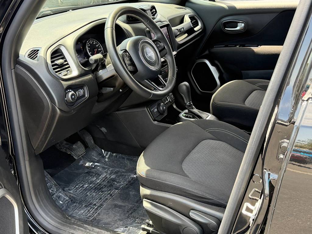 Thumbnail: 2021 Jeep Renegade - 9