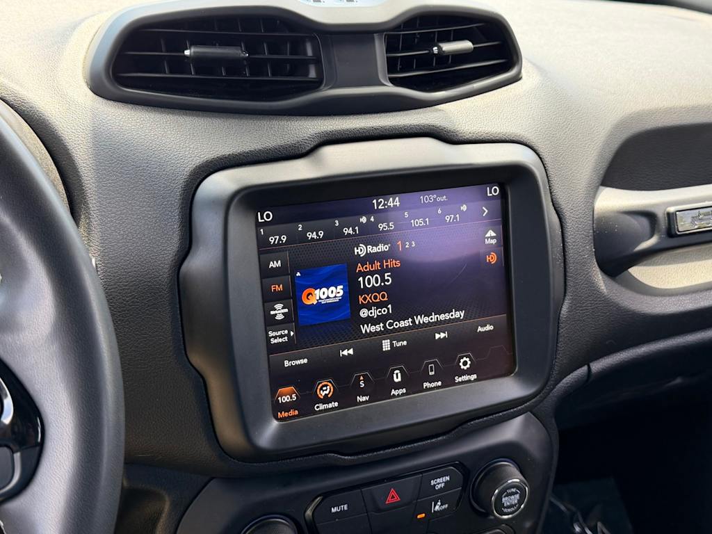Thumbnail: 2021 Jeep Renegade - 27