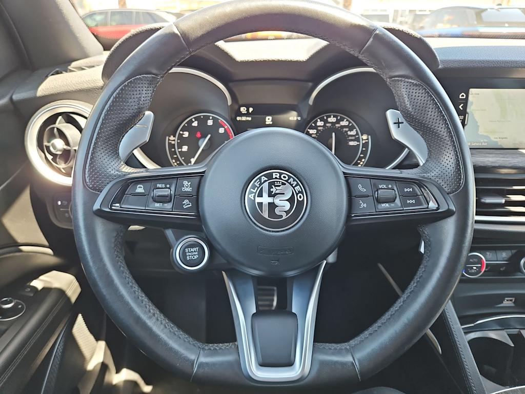 Thumbnail: 2022 Alfa Romeo Stelvio - 13