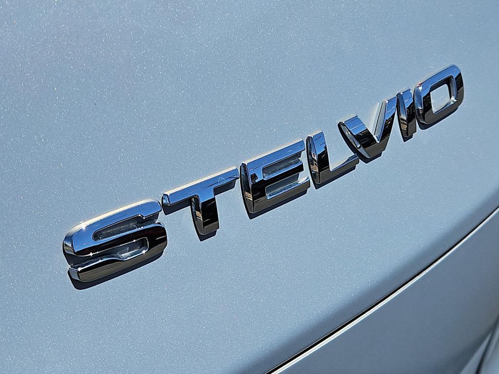 Thumbnail: 2022 Alfa Romeo Stelvio - 24