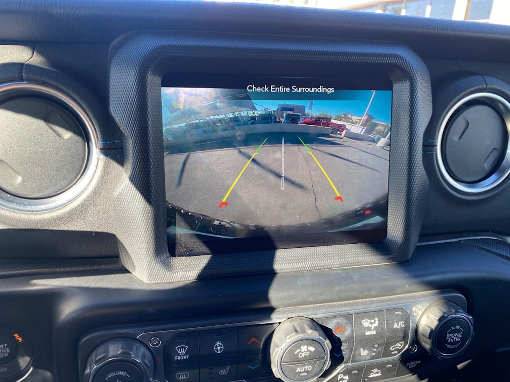 Thumbnail: 2023 Jeep Wrangler - 17