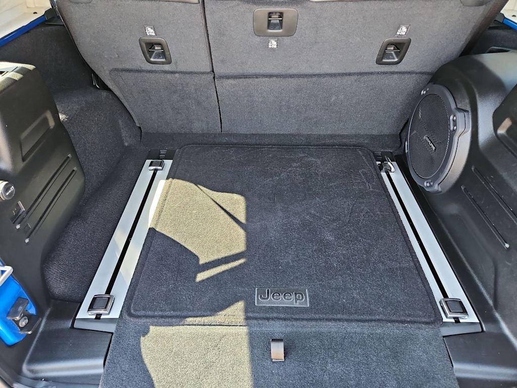 Thumbnail: 2022 Jeep Wrangler - 34