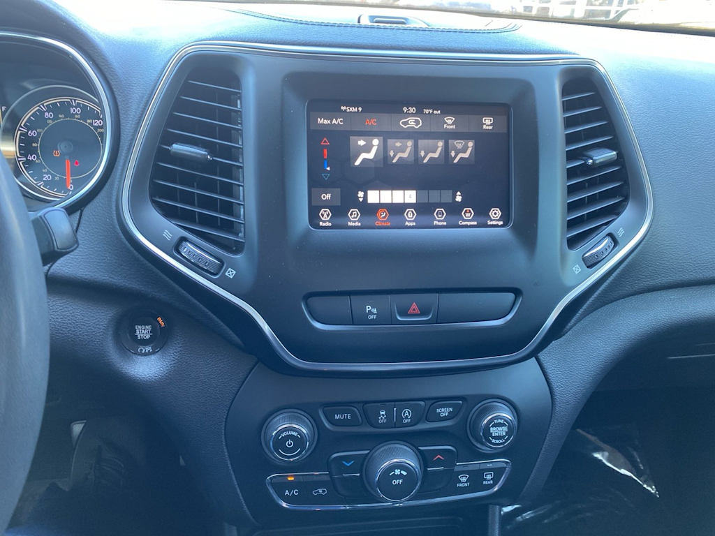 Thumbnail: 2020 Jeep Cherokee - 10