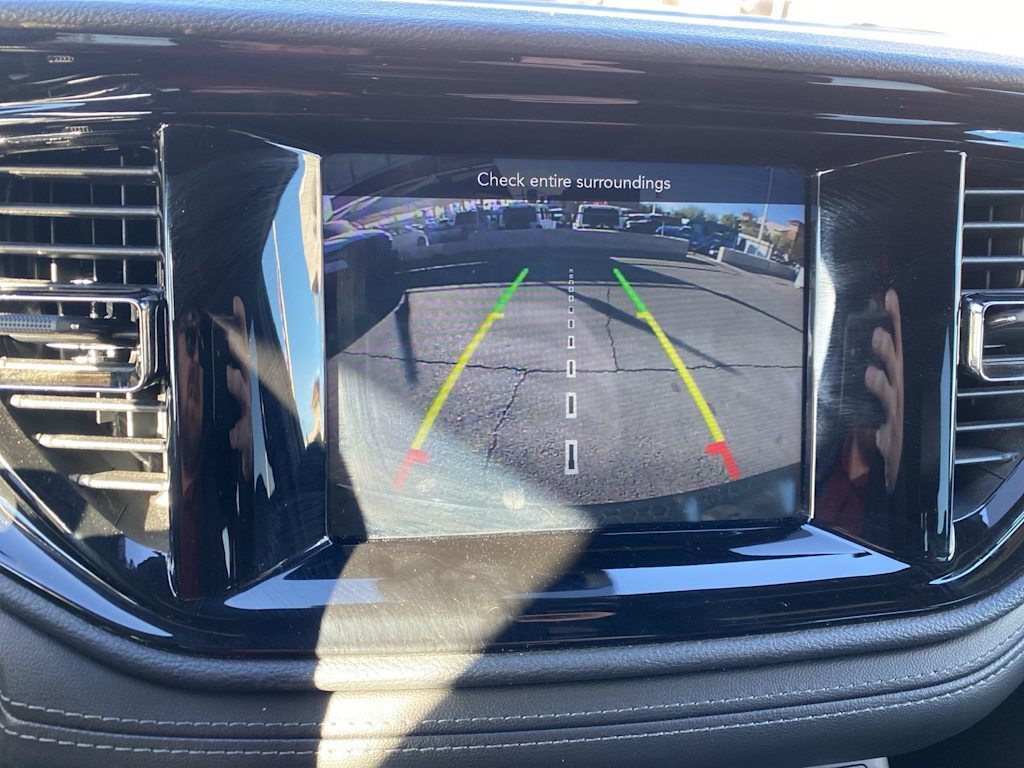 Thumbnail: 2022 Dodge Durango - 16