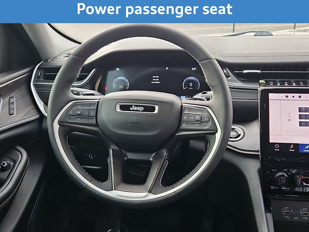 Thumbnail: 2023 Jeep Grand Cherokee - 14