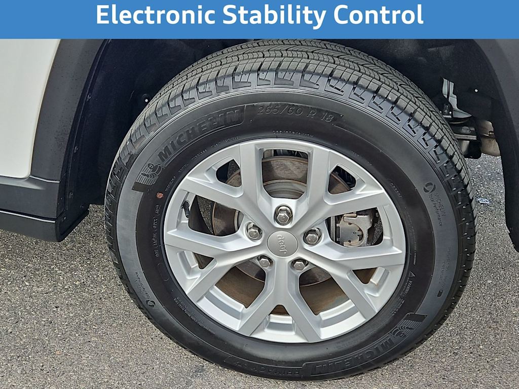 Thumbnail: 2023 Jeep Grand Cherokee - 8