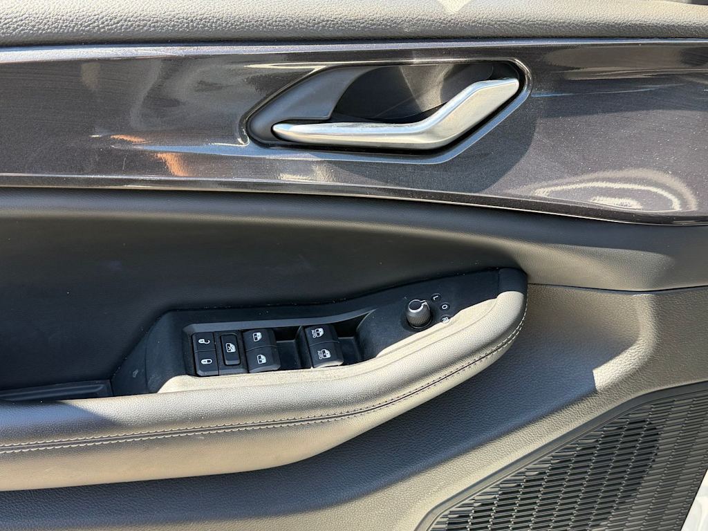 Thumbnail: 2023 Jeep Grand Cherokee L - 22
