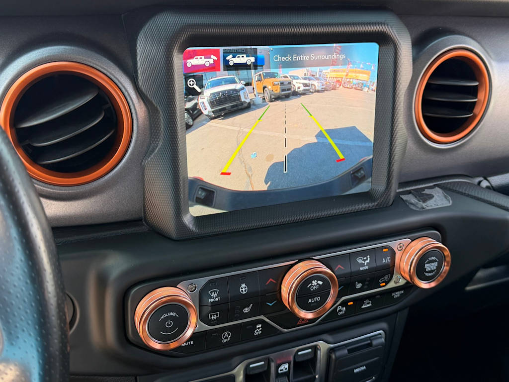 Thumbnail: 2021 Jeep Gladiator - 14
