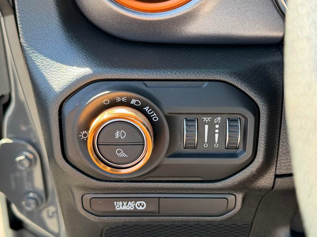 Thumbnail: 2021 Jeep Gladiator - 23