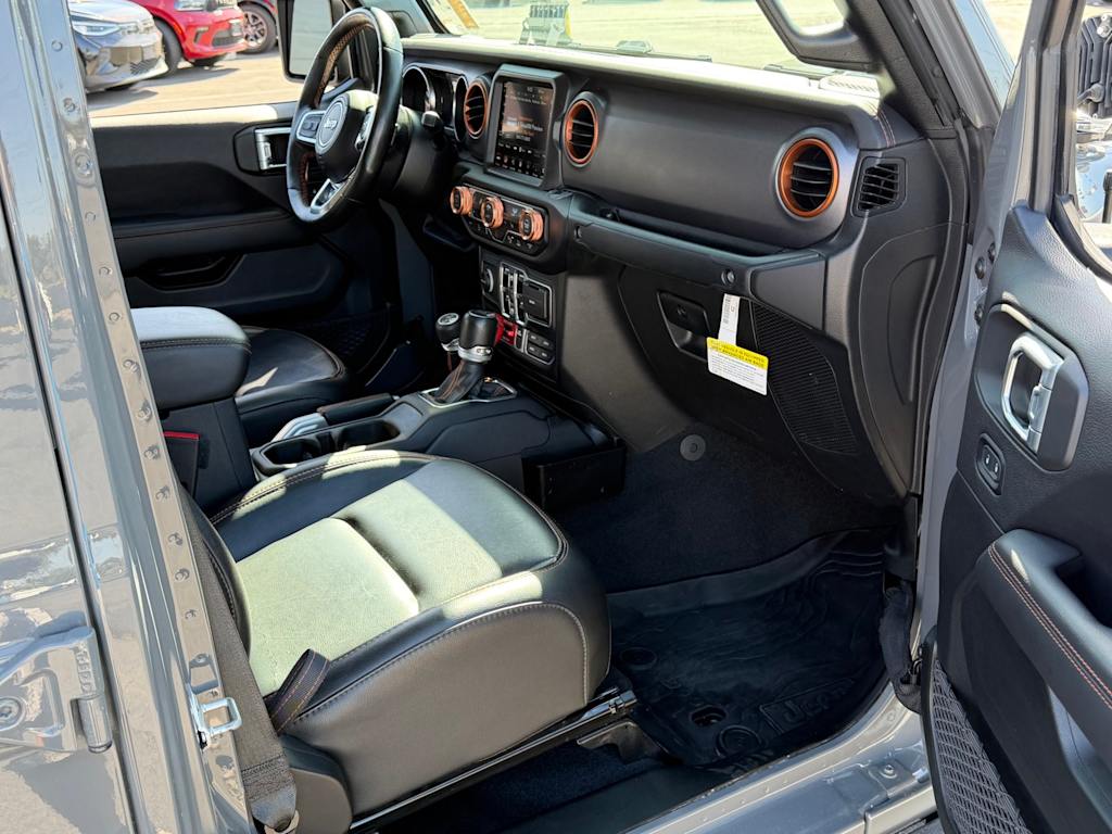 Thumbnail: 2021 Jeep Gladiator - 32