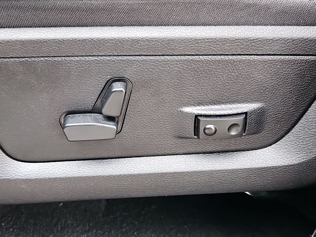 Thumbnail: 2024 RAM 1500 - 24