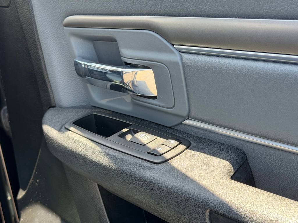 Thumbnail: 2023 RAM 1500 - 33