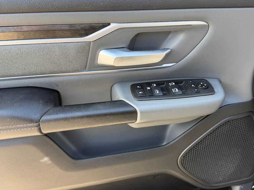 Thumbnail: 2021 RAM 1500 - 21