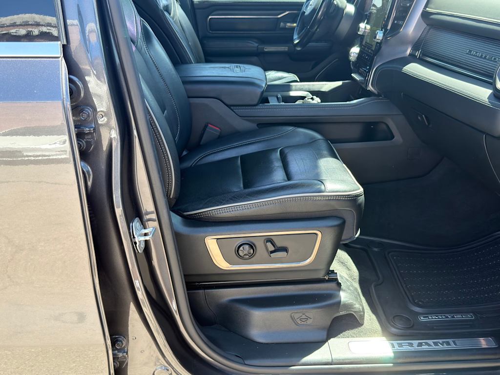 Thumbnail: 2021 RAM 1500 - 32