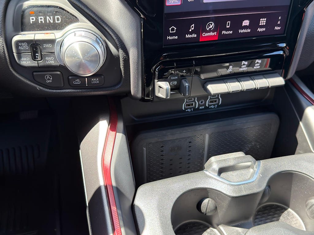 Thumbnail: 2025 RAM 1500 - 25