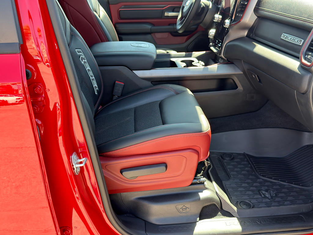 Thumbnail: 2025 RAM 1500 - 10