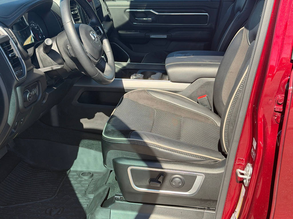 Thumbnail: 2023 RAM 1500 - 10