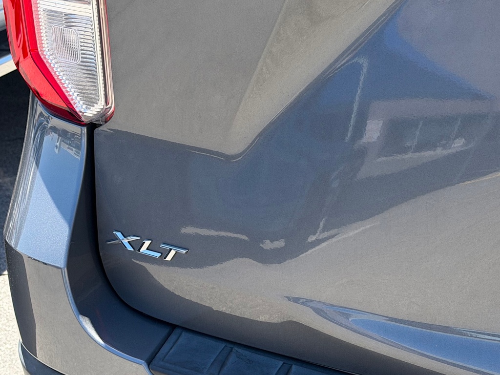 Thumbnail: 2022 Ford Explorer - 32