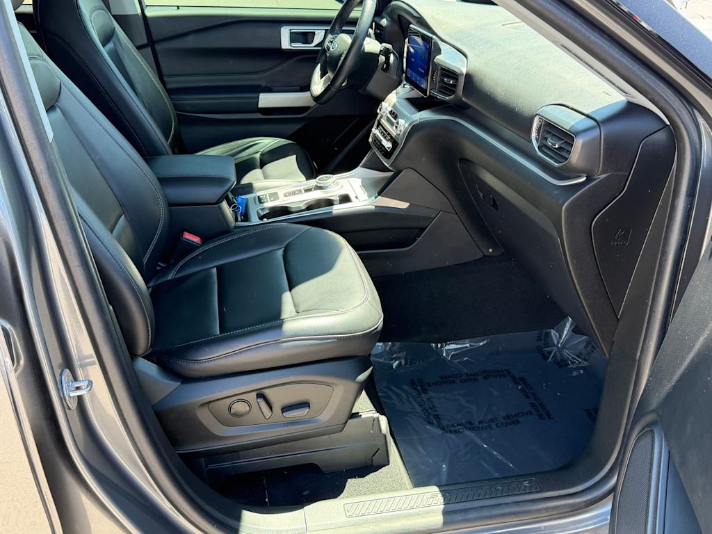 Thumbnail: 2022 Ford Explorer - 11