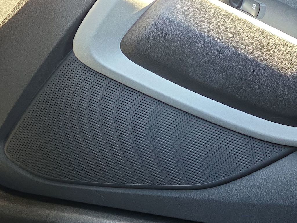 Thumbnail: 2023 Chevrolet Camaro - 32