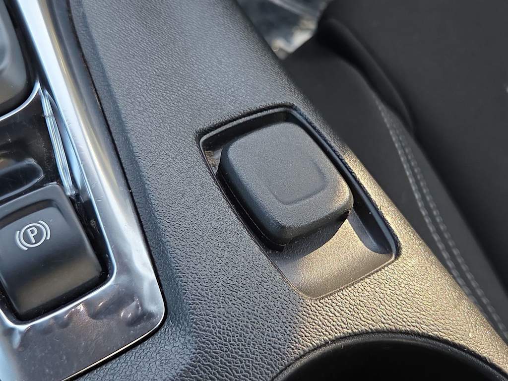 Thumbnail: 2023 Chevrolet Camaro - 33