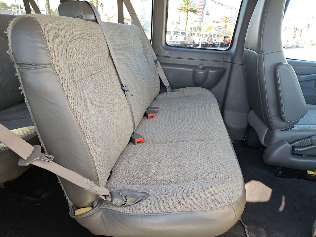 2020 Chevrolet Express 3500 21