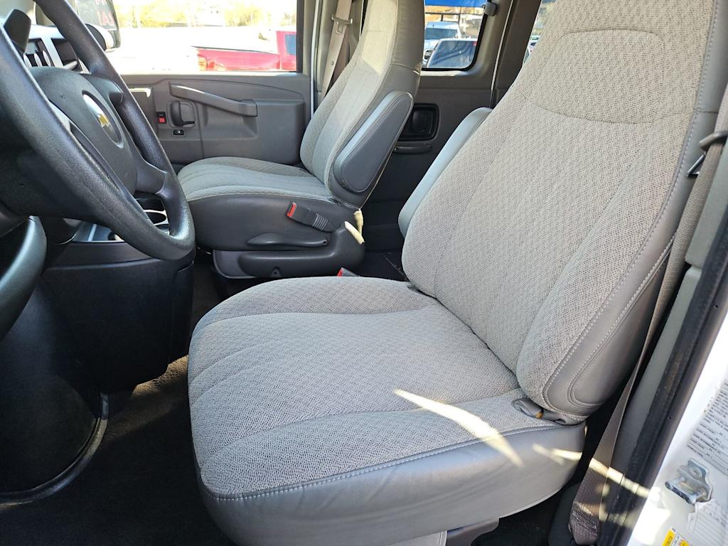 2020 Chevrolet Express 3500 8