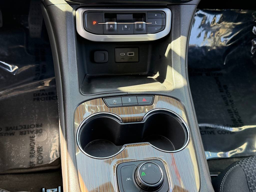 Thumbnail: 2023 GMC Acadia - 26